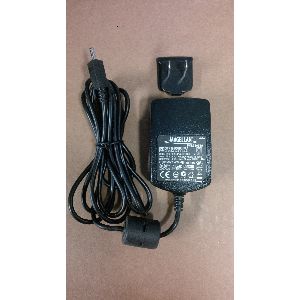 ADAPTATEUR MURAL MAGELLAN POUR GPS ROADMATE 800